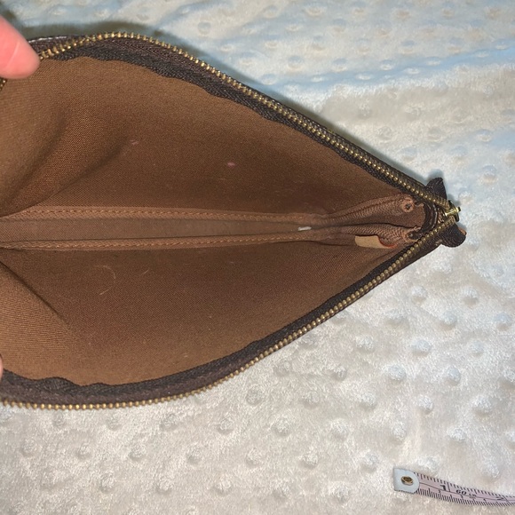 Louis Vuitton monogram pochette - Picture 6 of 11